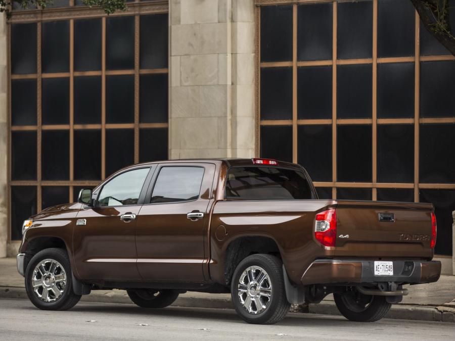  Toyota Tundra 1794 Edition 2013 года  (фото 25 из 40)